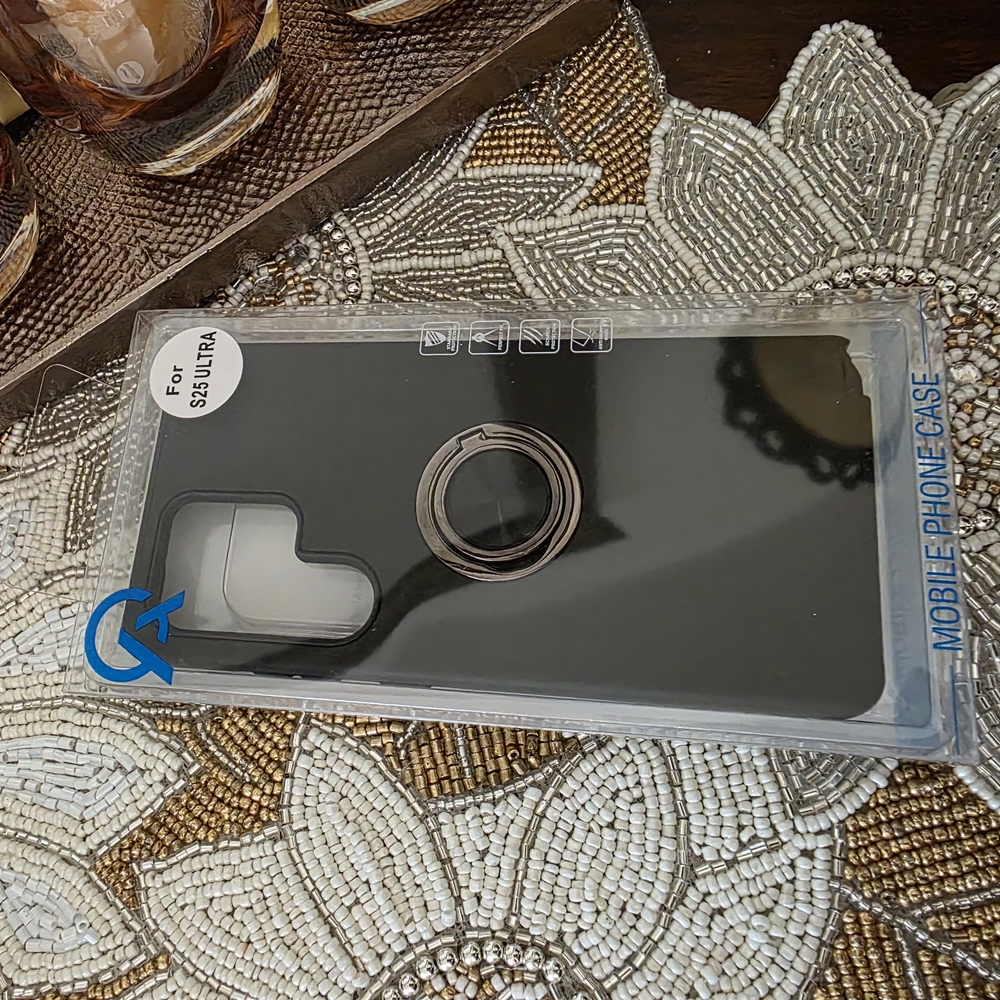 Black Durable Smartphone Case with Circular Grip